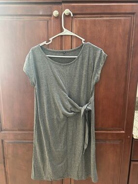 Women’s Gray Tie-Waist Short Sleeve Dress